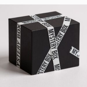 🔥 Men’s Graphic Tee Mystery Box: 3-5 Shirt Lot 🔥y2k To Modern